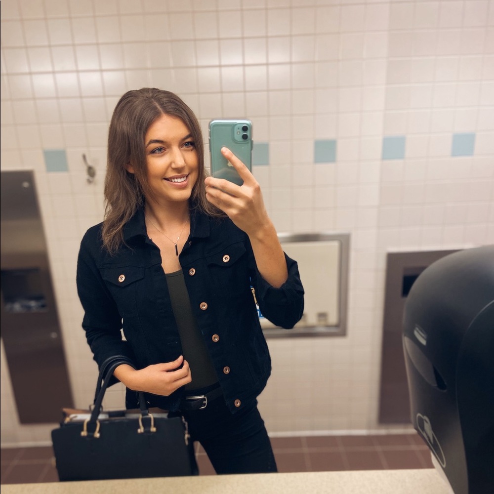 Meet your Posher, Dana